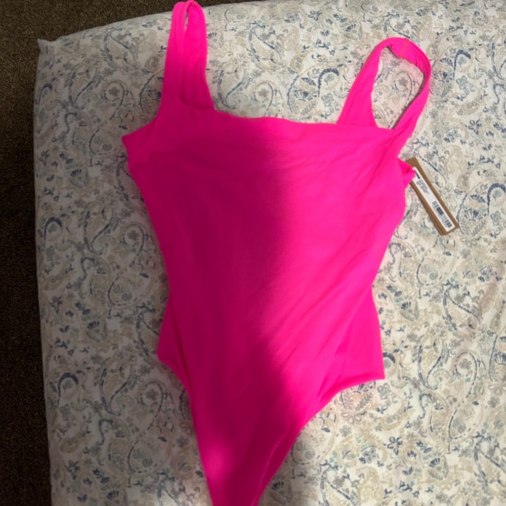 Skims square neck bodysuit ultra pink nwt